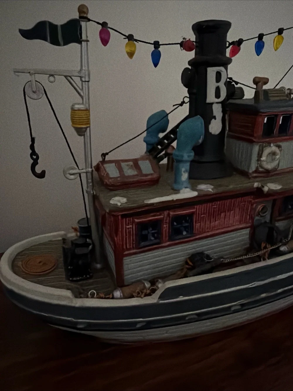 Lemax 2001 Lighted Bessie Boat with Multicolor String Lights